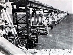 Керченский мост через пролив 1944 года