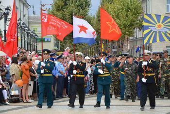 Военный парад в Керчи
