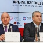 Опальный вице-премьер Крыма Виталий Нахлупин не будет уволен с занимаемой должности?