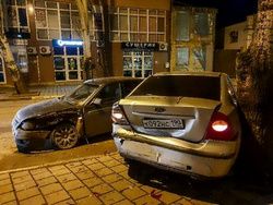 В Керчи сотрудник полиции устроил тройное ДТП
